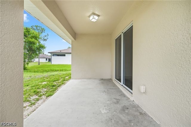 1800 Venice AVE N, Lehigh Acres, FL 33971