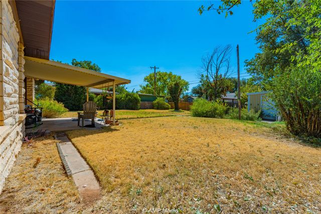 704 E Burnside, Rotan, TX 79546