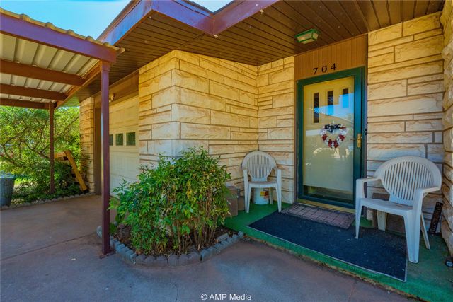 704 E Burnside, Rotan, TX 79546