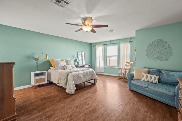 4504 Woodstock DR, Georgetown, TX 78633