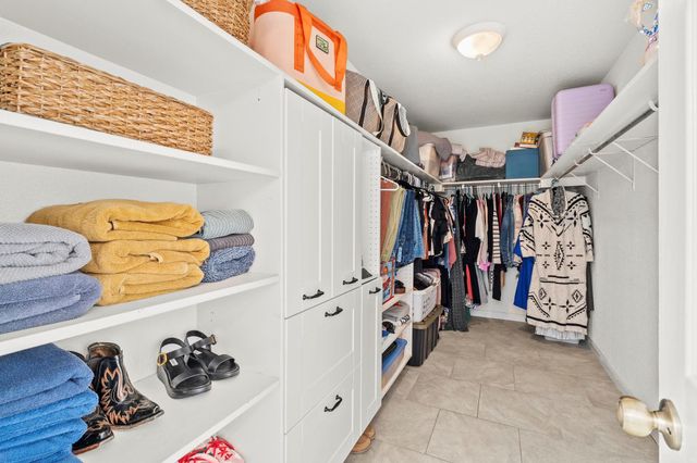 4504 Woodstock DR, Georgetown, TX 78633