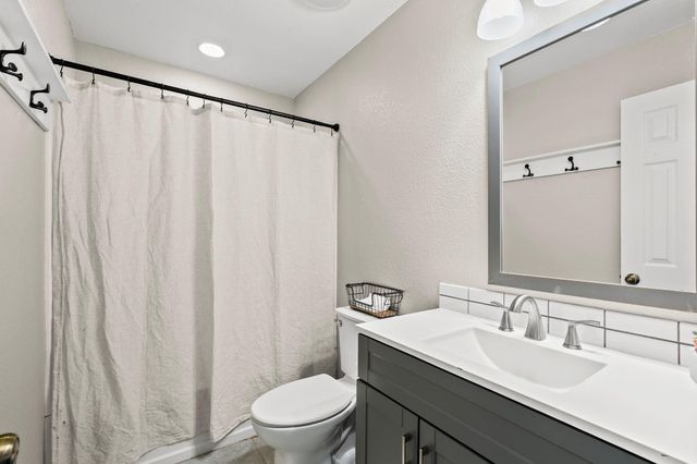 4504 Woodstock DR, Georgetown, TX 78633