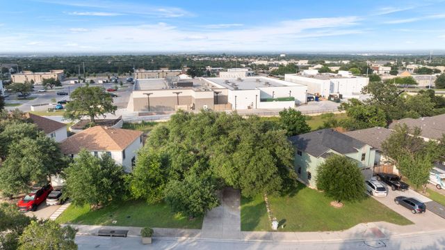 4504 Woodstock DR, Georgetown, TX 78633