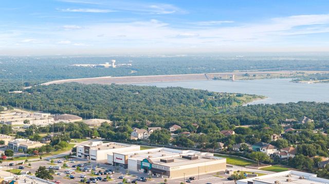 4504 Woodstock DR, Georgetown, TX 78633
