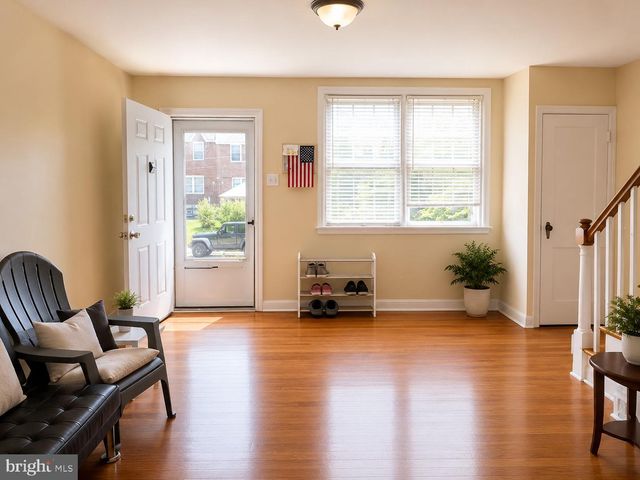 7246 OAKLAND ST, Philadelphia, PA 19149