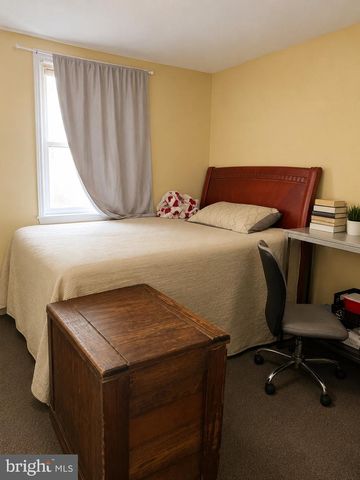 7246 OAKLAND ST, Philadelphia, PA 19149