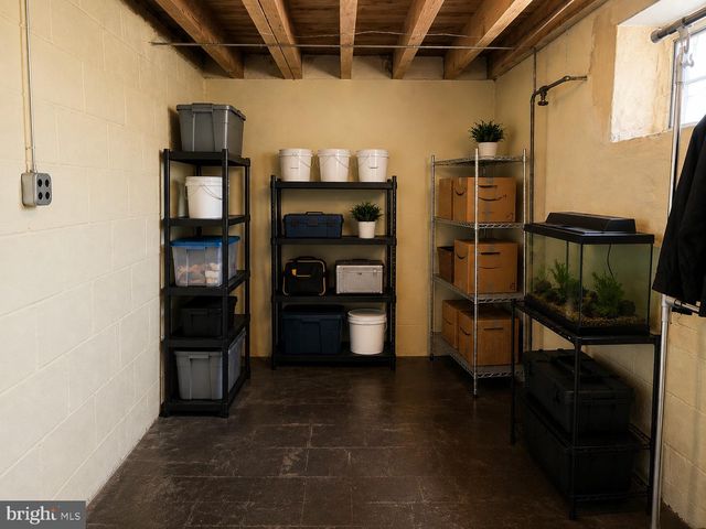 7246 OAKLAND ST, Philadelphia, PA 19149