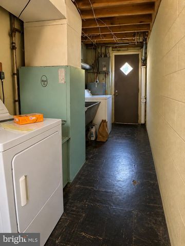7246 OAKLAND ST, Philadelphia, PA 19149