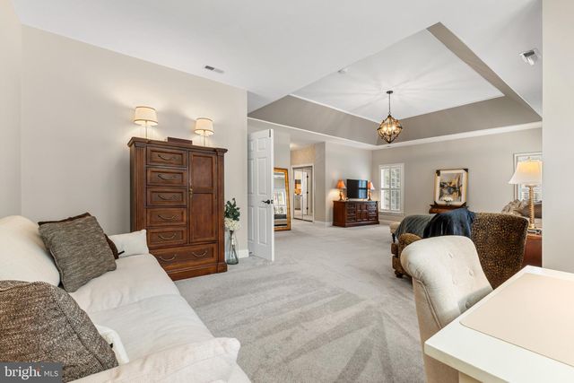8353 ROXBOROUGH LOOP, Gainesville, VA 20155