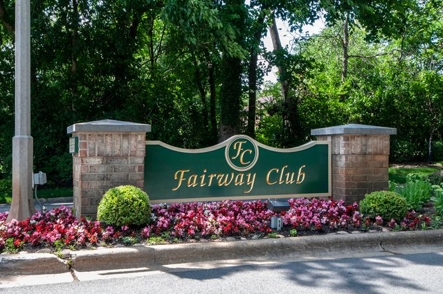 162 Fairway Drive, La Grange, IL 60525