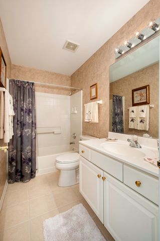 162 Fairway Drive, La Grange, IL 60525