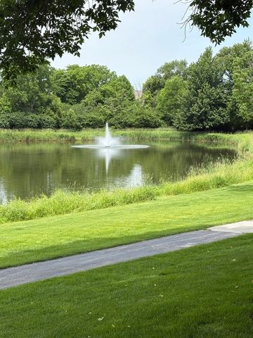 162 Fairway Drive, La Grange, IL 60525