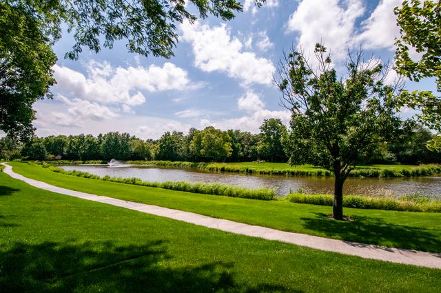 162 Fairway Drive, La Grange, IL 60525