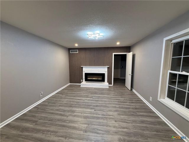 302 Smith ST, Gonzales, TX 78629
