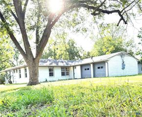 302 Smith ST, Gonzales, TX 78629