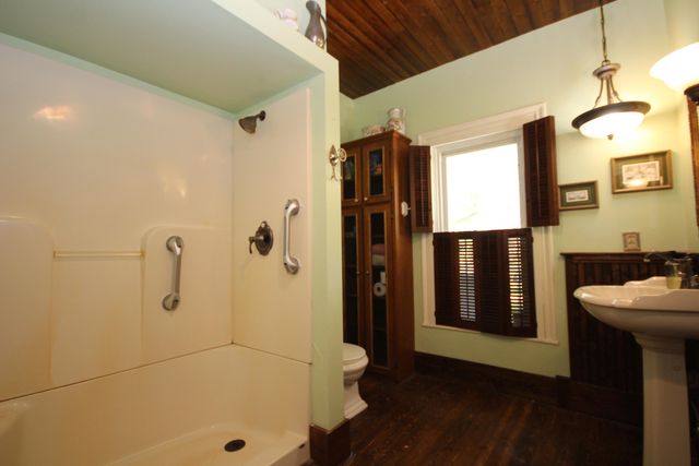 15168 S 37th Street, Wakeshma Twp, MI 49097