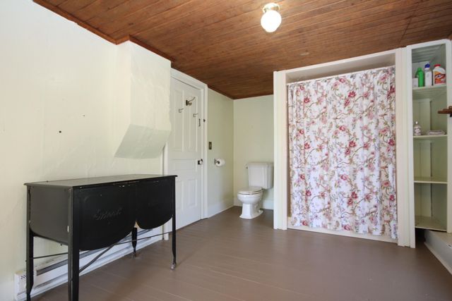 15168 S 37th Street, Wakeshma Twp, MI 49097