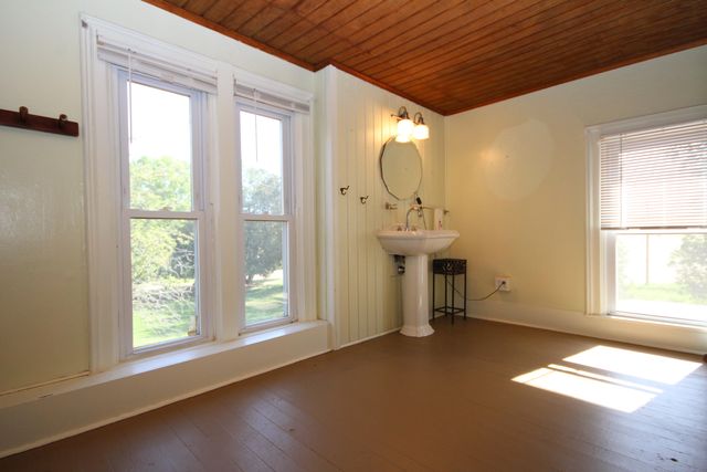15168 S 37th Street, Wakeshma Twp, MI 49097