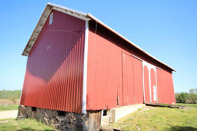 15168 S 37th Street, Wakeshma Twp, MI 49097