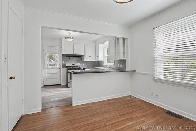 1448 E 52nd Place, Tulsa, OK 74105