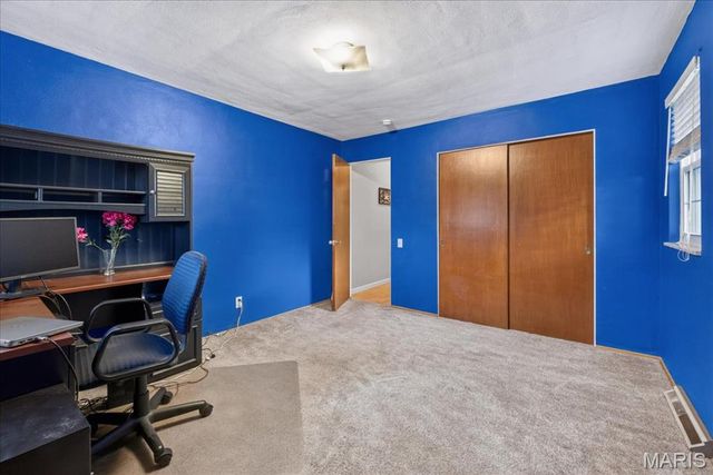 9 Debra Drive, Fairview Heights, IL 62208