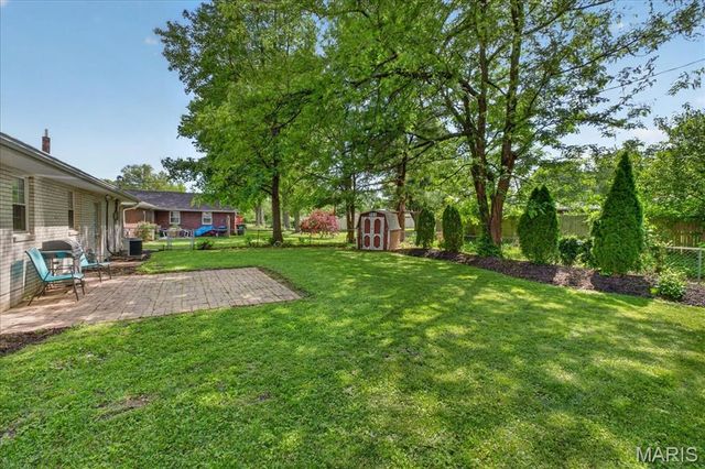 9 Debra Drive, Fairview Heights, IL 62208