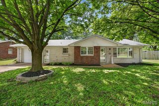 9 Debra Drive, Fairview Heights, IL 62208