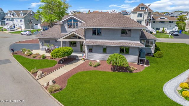 16 Bay Breeze Drive W, Toms River, NJ 08753