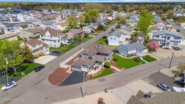 16 Bay Breeze Drive W, Toms River, NJ 08753