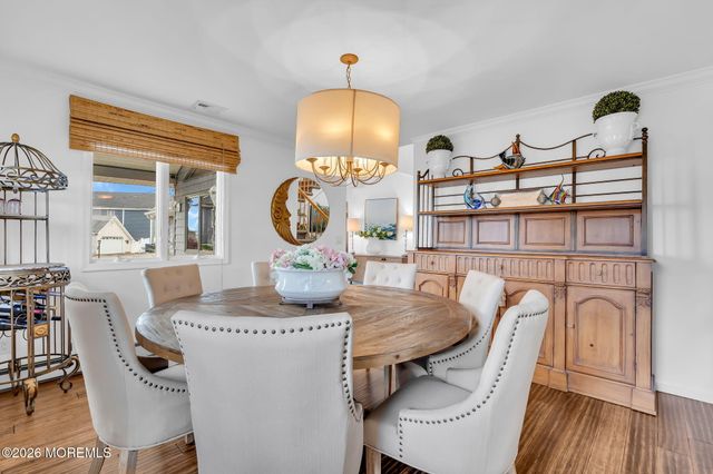 16 Bay Breeze Drive W, Toms River, NJ 08753