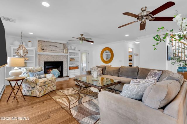 16 Bay Breeze Drive W, Toms River, NJ 08753