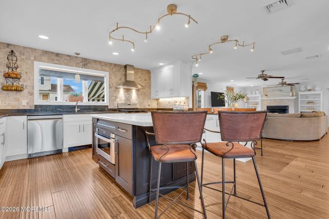 16 Bay Breeze Drive W, Toms River, NJ 08753