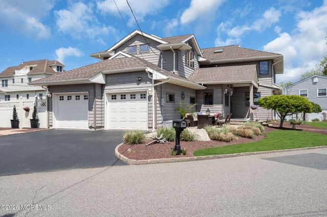 16 Bay Breeze Drive W, Toms River, NJ 08753