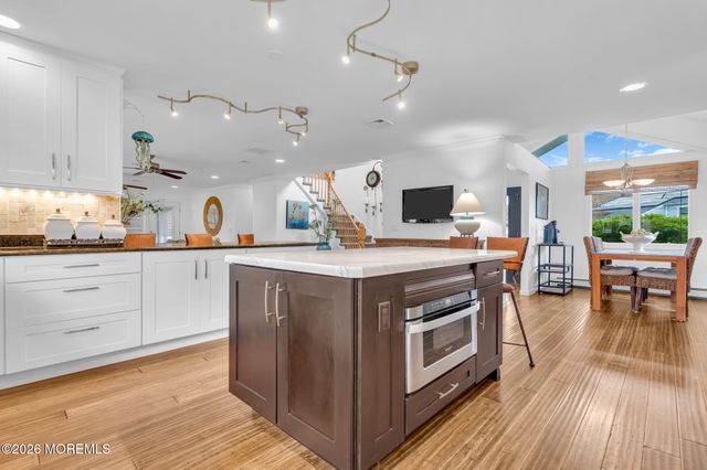 16 Bay Breeze Drive W, Toms River, NJ 08753