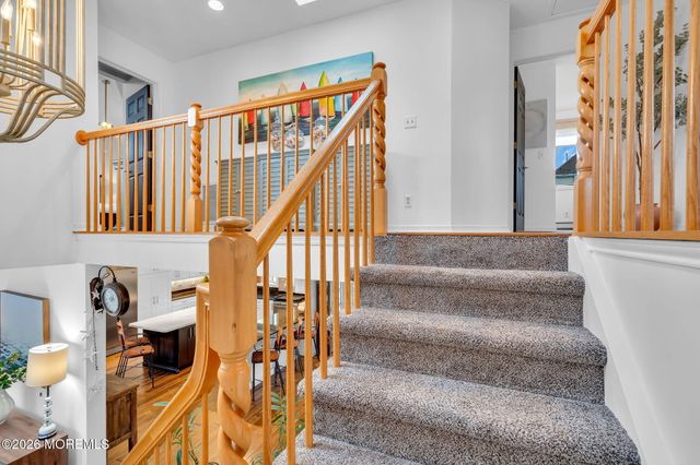 16 Bay Breeze Drive W, Toms River, NJ 08753