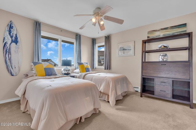 16 Bay Breeze Drive W, Toms River, NJ 08753