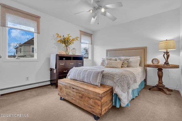 16 Bay Breeze Drive W, Toms River, NJ 08753