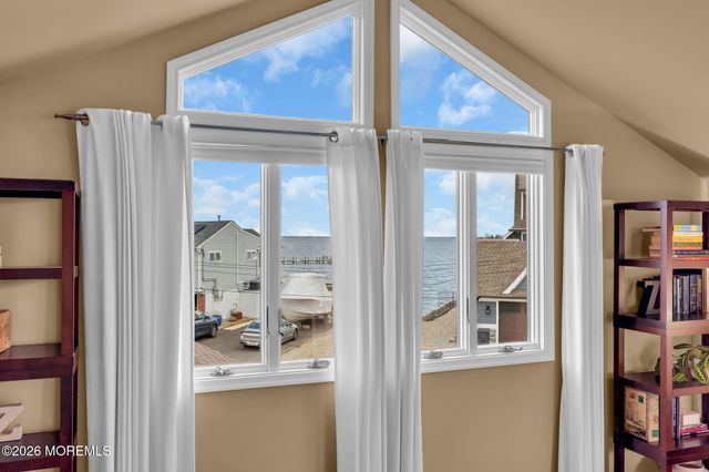 16 Bay Breeze Drive W, Toms River, NJ 08753