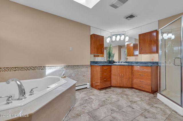 16 Bay Breeze Drive W, Toms River, NJ 08753