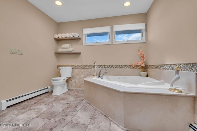 16 Bay Breeze Drive W, Toms River, NJ 08753