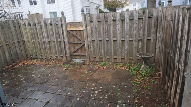 117 Bayberry Dr, Franklin Twp., NJ 08873