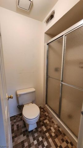 117 Bayberry Dr, Franklin Twp., NJ 08873