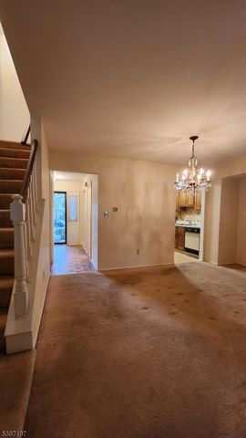 117 Bayberry Dr, Franklin Twp., NJ 08873