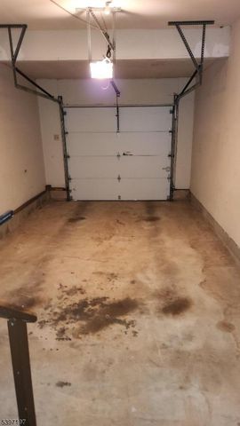 117 Bayberry Dr, Franklin Twp., NJ 08873