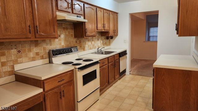 117 Bayberry Dr, Franklin Twp., NJ 08873