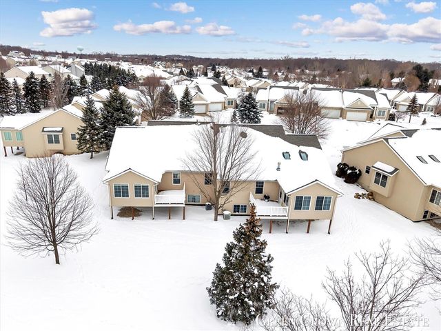 2540 Mcbrayer Court 51, Caledonia, MI 49316