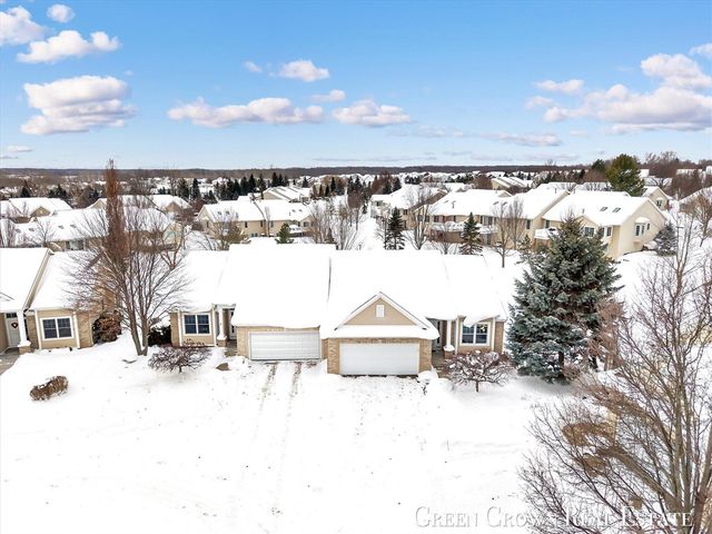 2540 Mcbrayer Court 51, Caledonia, MI 49316