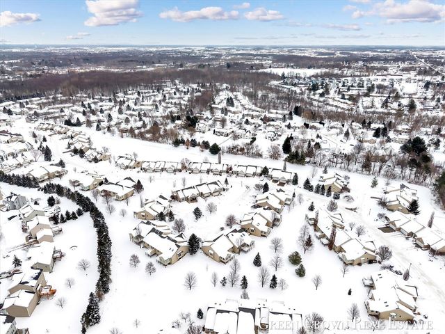 2540 Mcbrayer Court 51, Caledonia, MI 49316