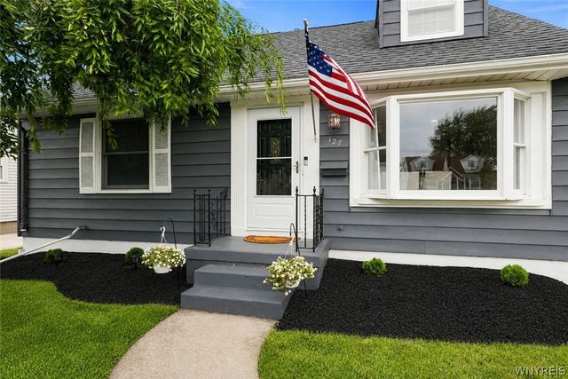 127 Briarhurst Drive, Tonawanda, NY 14150