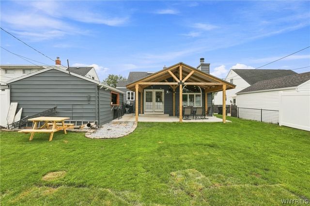 127 Briarhurst Drive, Tonawanda, NY 14150